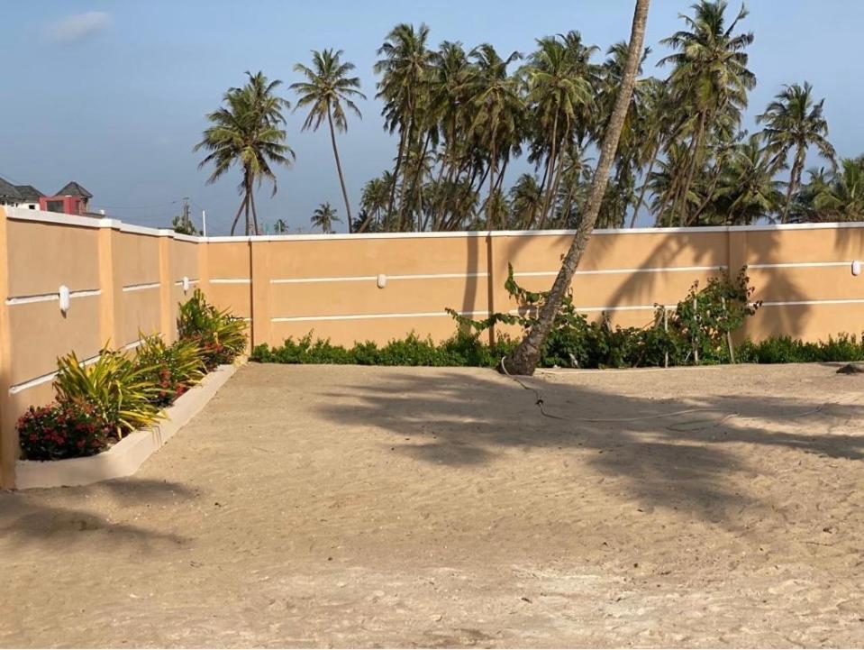 Oceanfront Wavecrest Hotel Lekki Exteriör bild