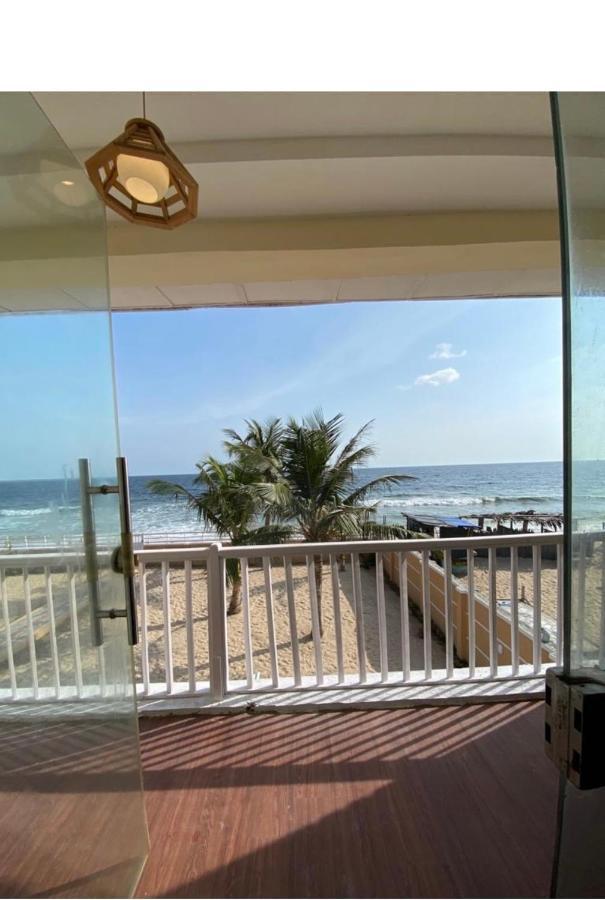 Oceanfront Wavecrest Hotel Lekki Exteriör bild