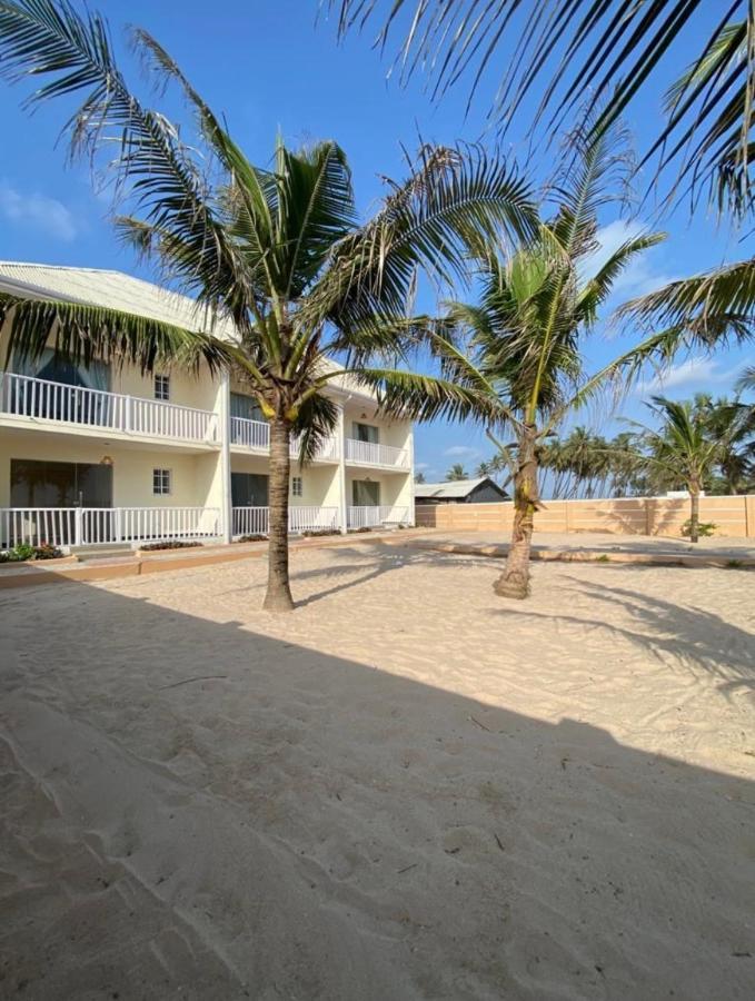 Oceanfront Wavecrest Hotel Lekki Exteriör bild